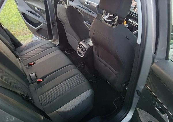 Peugeot 3008 cena 69900 przebieg: 132000, rok produkcji 2018 z Kamieńsk małe 596